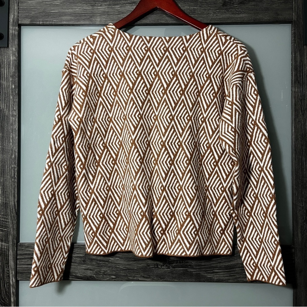 H by Halston Brown and White Geometric Sweater Women's L Teacher Office - Picture 2 of 9